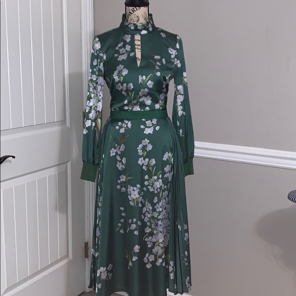 Ted Baker (size 0) Graceful Satin Midi Dress